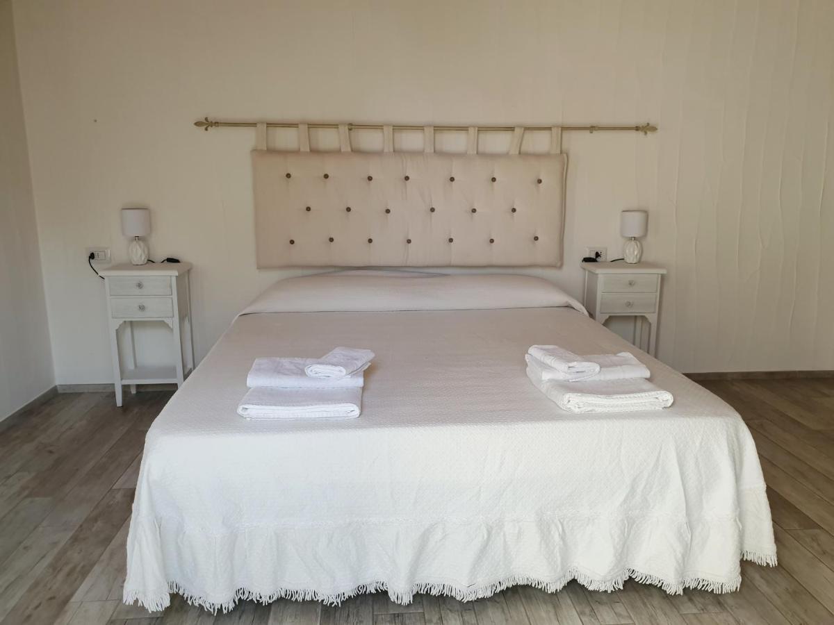 Nacchinono Bed & Breakfast Олбия Екстериор снимка