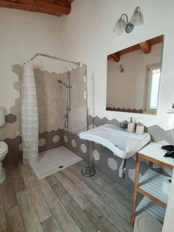 Nacchinono Bed & Breakfast Олбия Екстериор снимка