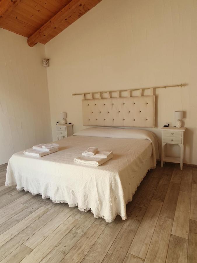 Nacchinono Bed & Breakfast Олбия Екстериор снимка