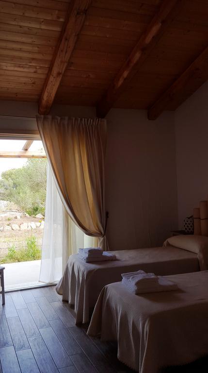Nacchinono Bed & Breakfast Олбия Екстериор снимка
