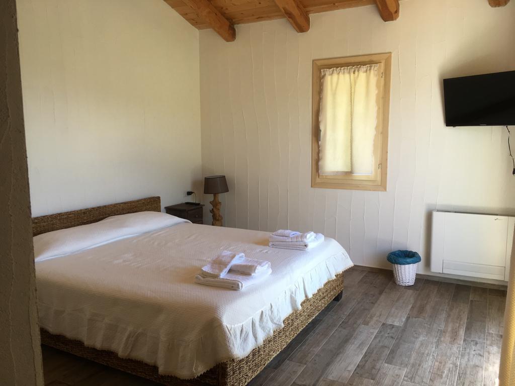 Nacchinono Bed & Breakfast Олбия Екстериор снимка