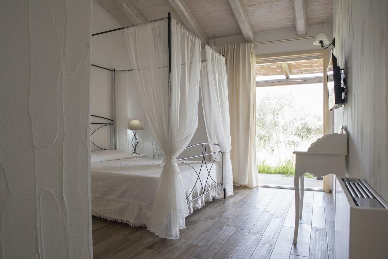 Nacchinono Bed & Breakfast Олбия Екстериор снимка